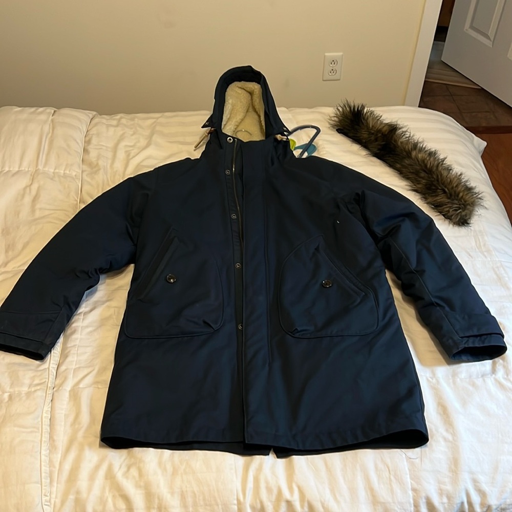 Navy Abercrombie and Fitch Large Insulated Winter Parka